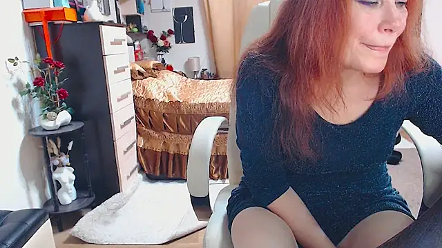 CrazyMomy online show from September 27, 2025, 7:57 am