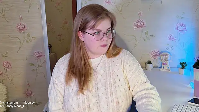 Snapshot of sinnamon_ chatting on October 24, 2025, 6:59 pm sinnamon online show from October 24, 2025, 6:59 pm