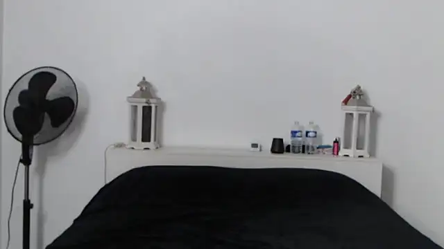 Oriane Jackson online show from October 19, 2025, 8:15 am