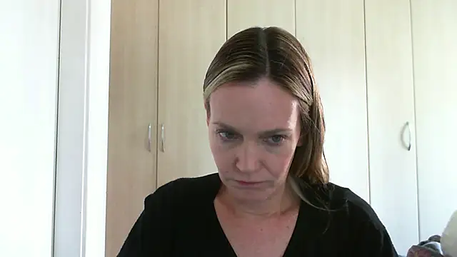 Snapshot of Annylove1 chatting on January 13, 2025, 10:47 am Annylove1 online show from January 13, 2025, 10:47 am