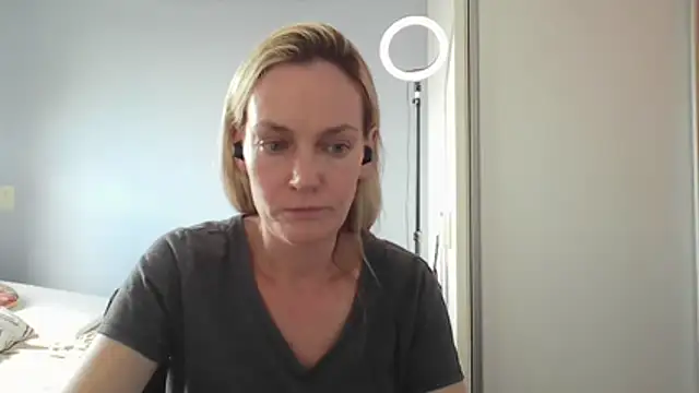 Snapshot of Annylove1 chatting on February 13, 2026, 4:47 pm Annylove1 online show from February 13, 2026, 4:47 pm