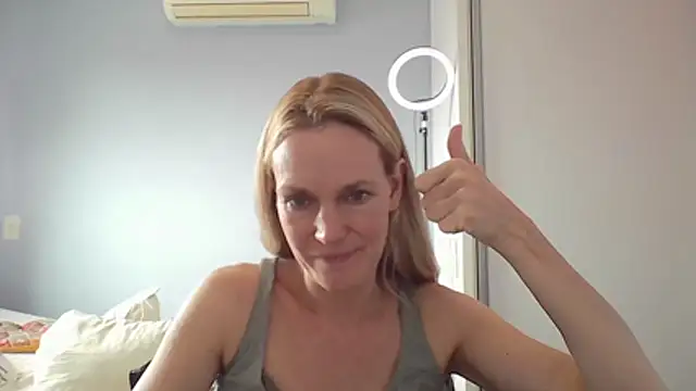 Snapshot of Annylove1 chatting on February 23, 2026, 4:48 pm Annylove1 online show from February 23, 2026, 4:48 pm