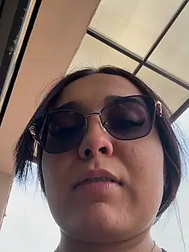 Snapshot of Danii_vg1 chatting on June 24, 2026, 5:12 pm Danii vg1 online show from June 24, 2026, 5:12 pm