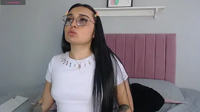 Snapshot of Danii_vg1 chatting on July 6, 2026, 3:03 pm Danii vg1 online show from July 6, 2026, 3:03 pm