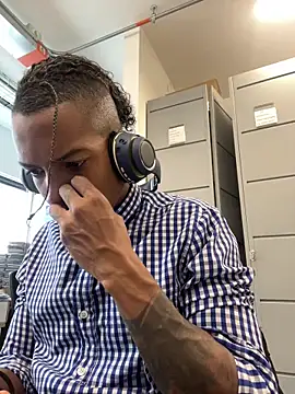 Snapshot of morris22z chatting on March 5, 2026, 6:26 pm morris22z online show from March 5, 2026, 6:26 pm