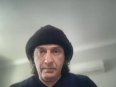 Snapshot of ALPHANDRE chatting on November 15, 2025, 6:22 am ALPHANDRE online show from November 15, 2025, 6:22 am