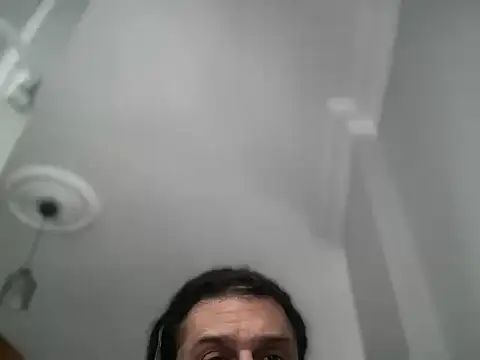 Snapshot of ALPHANDRE chatting on December 4, 2025, 7:28 am ALPHANDRE online show from December 4, 2025, 7:28 am