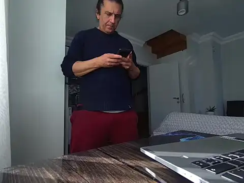 ALPHANDRE online show from April 13, 2026, 6:08 am