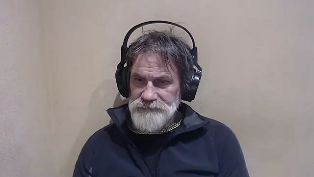 Snapshot of AlexNudo chatting on January 11, 2025, 1:53 pm AlexNudo online show from January 11, 2025, 1:53 pm