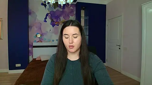 Snapshot of Roxie_Bradley chatting on December 18, 2024, 10:30 am Roxie Bradley online show from December 18, 2024, 10:30 am