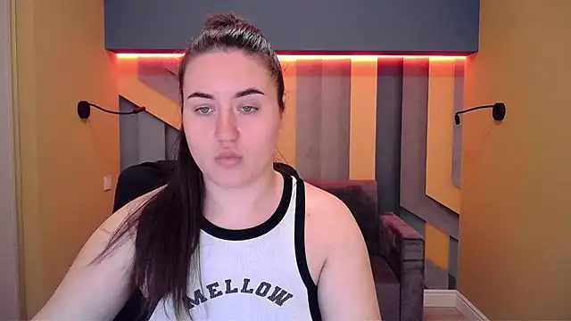 Snapshot of Roxie_Bradley chatting on December 22, 2024, 7:11 am Roxie Bradley online show from December 22, 2024, 7:11 am