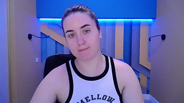 Snapshot of Roxie_Bradley chatting on December 22, 2024, 10:28 am Roxie Bradley online show from December 22, 2024, 10:28 am