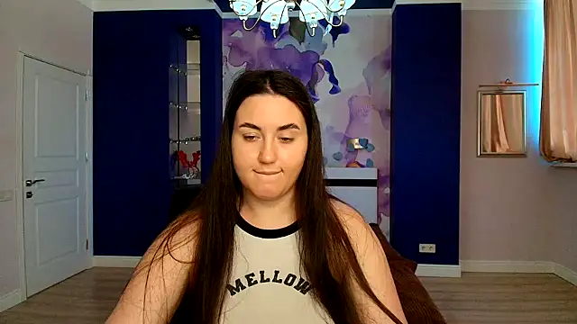 Snapshot of Roxie_Bradley chatting on January 2, 2025, 7:01 am Roxie Bradley online show from January 2, 2025, 7:01 am