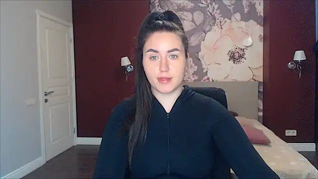 Snapshot of Roxie_Bradley chatting on January 17, 2025, 6:36 am Roxie Bradley online show from January 17, 2025, 6:36 am