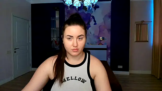 Snapshot of Roxie_Bradley chatting on January 22, 2025, 7:35 am Roxie Bradley online show from January 22, 2025, 7:35 am