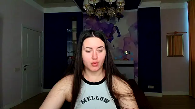 Snapshot of Roxie_Bradley chatting on February 3, 2025, 6:45 am Roxie Bradley online show from February 3, 2025, 6:45 am