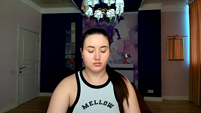 Snapshot of Roxie_Bradley chatting on February 4, 2025, 6:57 am Roxie Bradley online show from February 4, 2025, 6:57 am