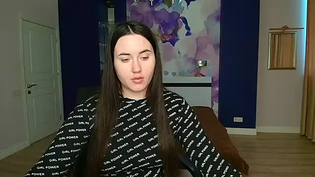 Snapshot of Roxie_Bradley chatting on February 6, 2025, 6:51 am Roxie Bradley online show from February 6, 2025, 6:51 am