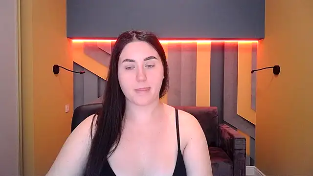 Snapshot of Roxie_Bradley chatting on February 8, 2025, 7:48 am Roxie Bradley online show from February 8, 2025, 7:48 am