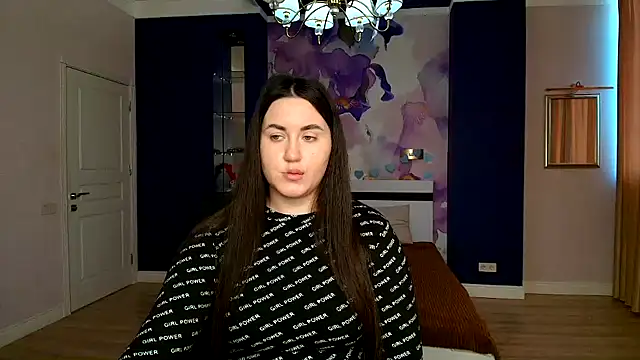 Snapshot of Roxie_Bradley chatting on February 11, 2025, 6:40 am Roxie Bradley online show from February 11, 2025, 6:40 am