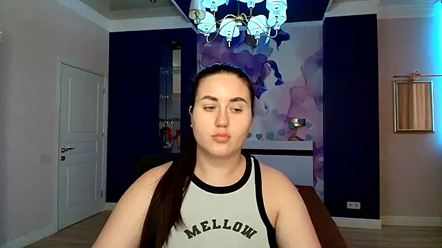 Snapshot of Roxie_Bradley chatting on February 14, 2025, 11:21 am Roxie Bradley online show from February 14, 2025, 11:21 am