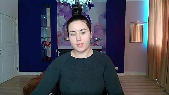 Snapshot of Roxie_Bradley chatting on February 19, 2025, 10:34 am Roxie Bradley online show from February 19, 2025, 10:34 am