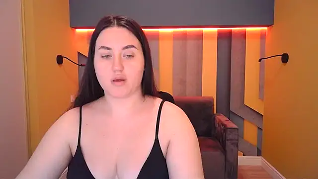 Snapshot of Roxie_Bradley chatting on February 24, 2025, 7:00 am Roxie Bradley online show from February 24, 2025, 7:00 am