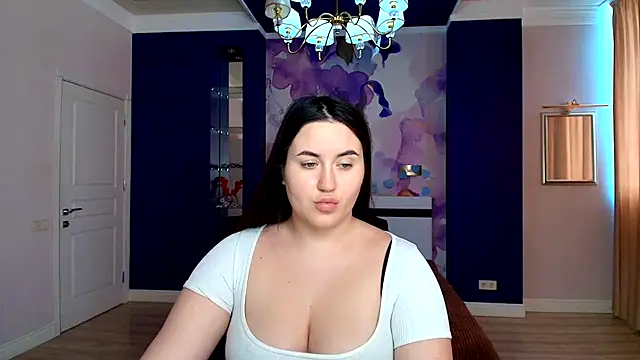 Snapshot of Roxie_Bradley chatting on March 4, 2025, 10:24 am Roxie Bradley online show from March 4, 2025, 10:24 am