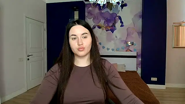 Snapshot of Roxie_Bradley chatting on March 11, 2025, 6:53 am Roxie Bradley online show from March 11, 2025, 6:53 am