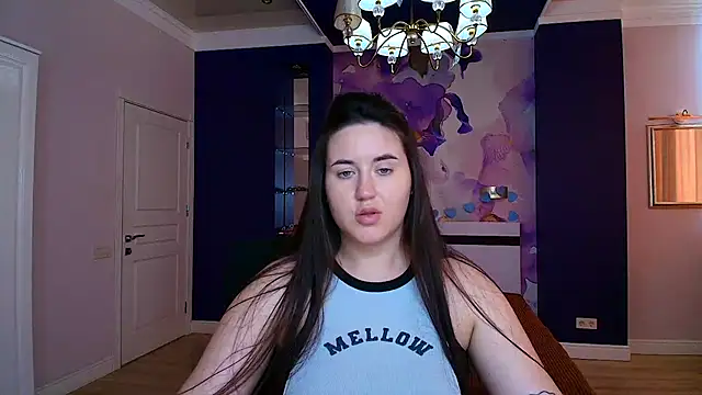 Snapshot of Roxie_Bradley chatting on March 14, 2025, 12:51 pm Roxie Bradley online show from March 14, 2025, 12:51 pm