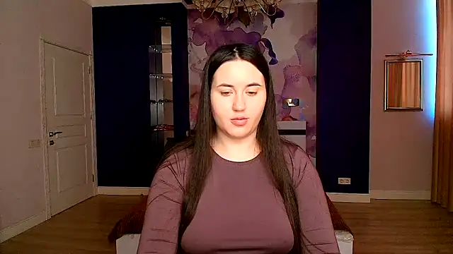 Snapshot of Roxie_Bradley chatting on March 18, 2025, 6:46 am Roxie Bradley online show from March 18, 2025, 6:46 am