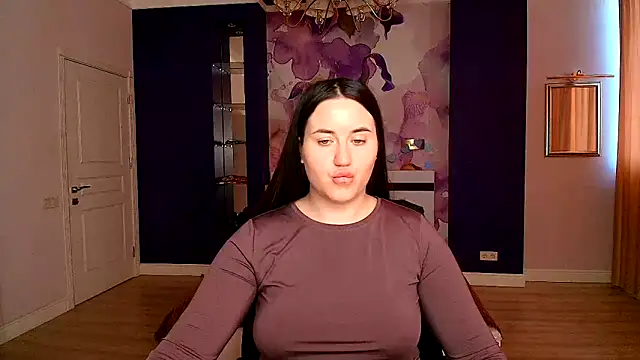 Snapshot of Roxie_Bradley chatting on March 18, 2025, 9:52 am Roxie Bradley online show from March 18, 2025, 9:52 am