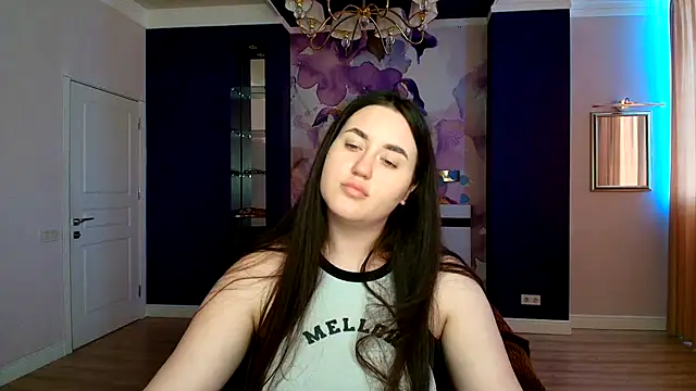 Snapshot of Roxie_Bradley chatting on March 21, 2025, 10:50 am Roxie Bradley online show from March 21, 2025, 10:50 am