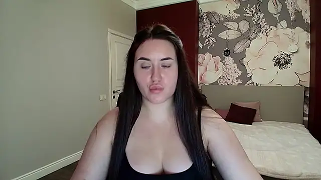 Snapshot of Roxie_Bradley chatting on September 22, 2025, 6:04 am Roxie Bradley online show from September 22, 2025, 6:04 am