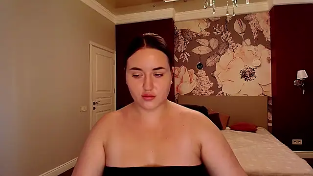 Snapshot of Roxie_Bradley chatting on September 24, 2025, 5:44 am Roxie Bradley online show from September 24, 2025, 5:44 am