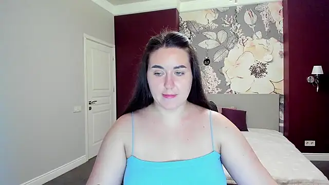 Snapshot of Roxie_Bradley chatting on October 28, 2025, 6:39 am Roxie Bradley online show from October 28, 2025, 6:39 am