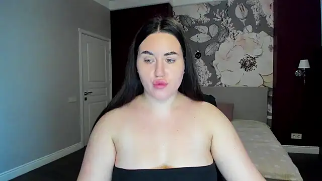 Roxie Bradley online show from December 23, 2025, 6:33 am