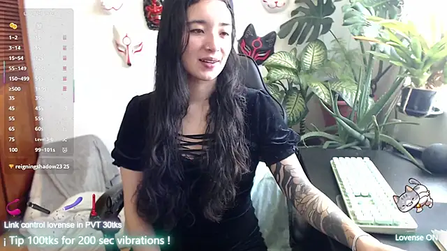 cat salo online show from November 29, 2025, 3:15 pm