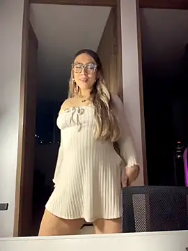 Snapshot of Im_sophiie chatting on February 28, 2026, 6:47 am Im sophiie online show from February 28, 2026, 6:47 am