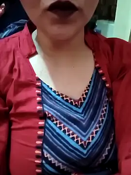 Snapshot of Scholl_girl143 chatting on May 7, 2026, 7:47 am Scholl girl143 online show from May 7, 2026, 7:47 am