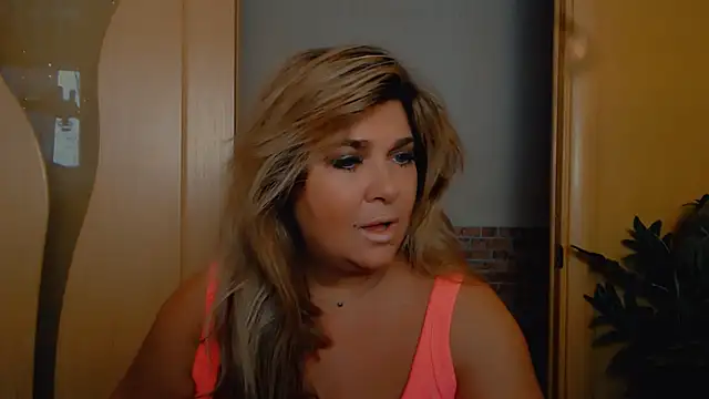 Snapshot of Malena_Mi chatting on January 10, 2026, 11:45 am Malena Mi online show from January 10, 2026, 11:45 am