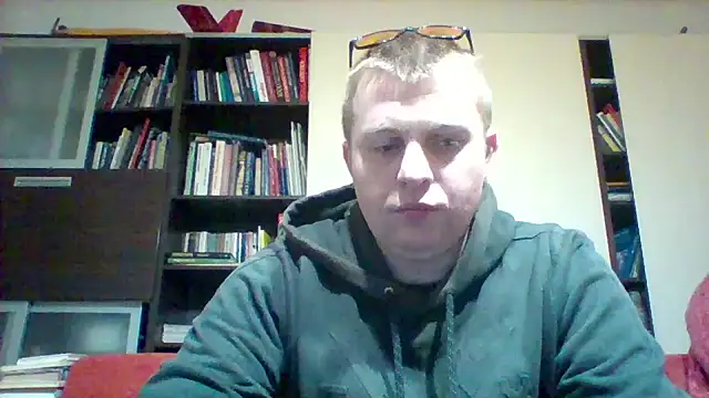 Snapshot of Matttthees chatting on February 10, 2026, 1:10 am Matttthees online show from February 10, 2026, 1:10 am