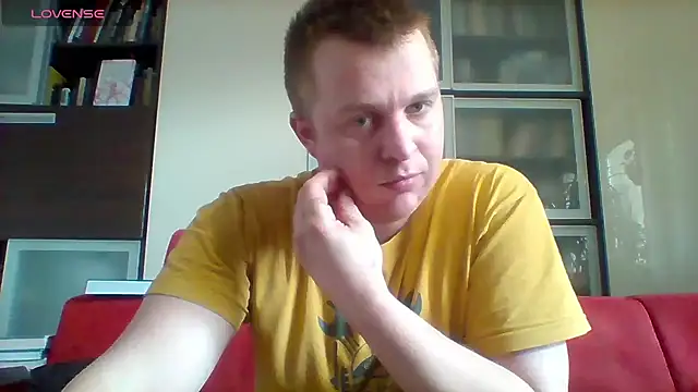 Snapshot of Matttthees chatting on February 20, 2026, 12:27 pm Matttthees online show from February 20, 2026, 12:27 pm