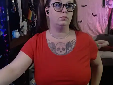 edgexchaos online show from October 31, 2025, 12:06 pm