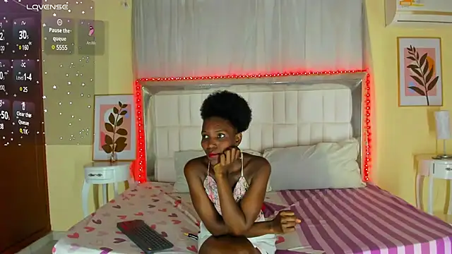 Snapshot of AlmaSean chatting on February 16, 2025, 6:32 pm AlmaSean online show from February 16, 2025, 6:32 pm