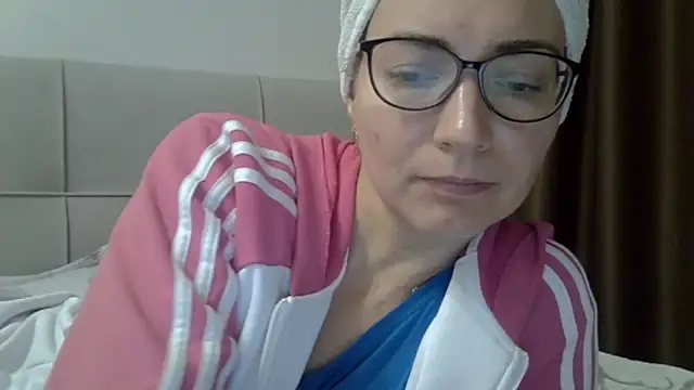 Ashleyspice online show from November 10, 2025, 5:28 am