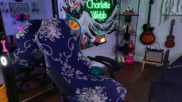 Snapshot of CharletteWebb chatting on December 11, 2024, 2:19 am CharletteWebb online show from December 11, 2024, 2:19 am