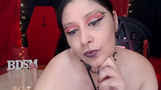 MonetKitty online show from May 19, 2026, 7:31 pm
