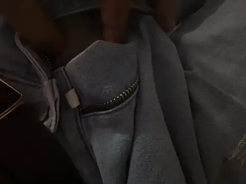 Snapshot of zeus_3241 chatting on December 14, 2025, 9:30 pm zeus 3241 online show from December 14, 2025, 9:30 pm