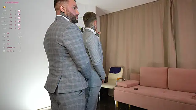 Demianblake online show from November 6, 2025, 6:42 pm